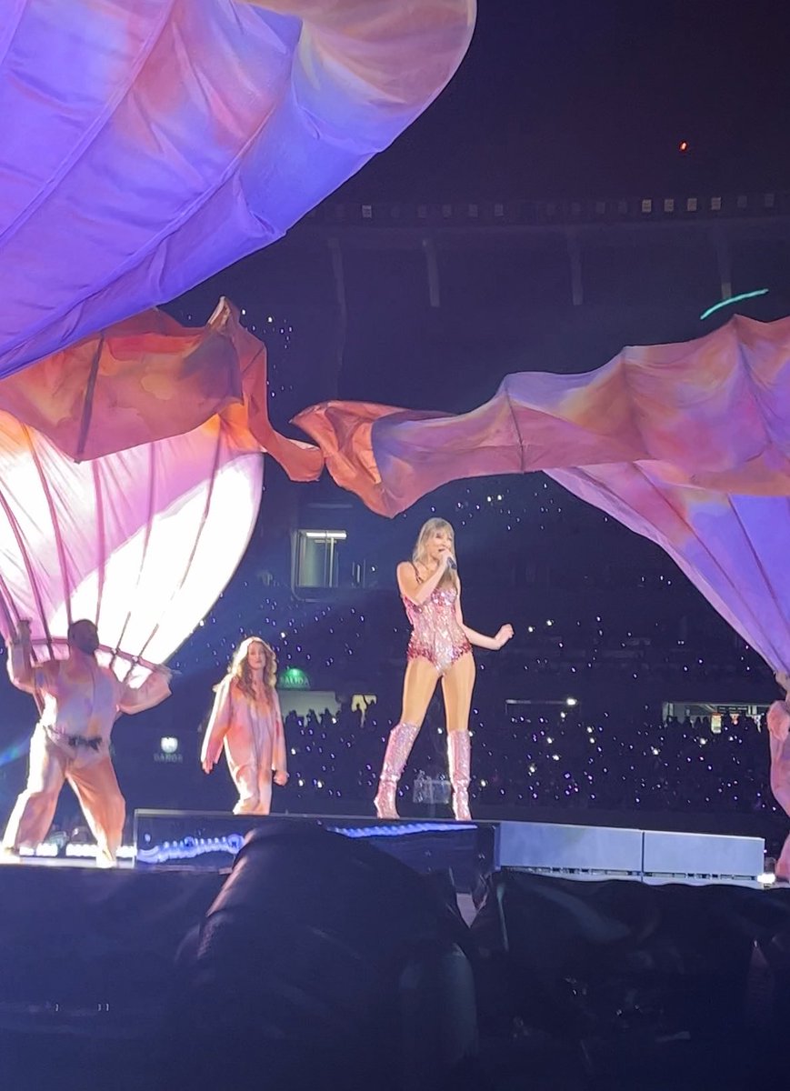 swiftttmila's tweet photo. drop the first pic of taylor you took at the eras tour ✨ https://t.co/YAKFiUyiIh