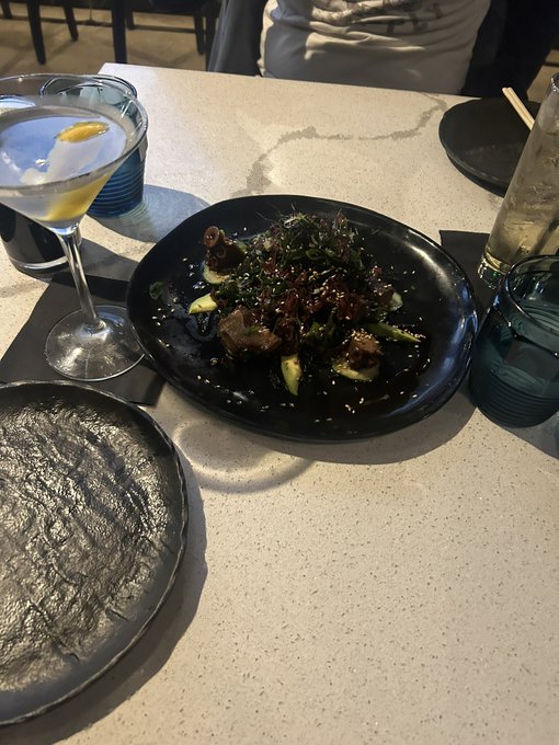 What&rsquo;s better than being in your hometown with a great date and delicious food??? https://t.co/W9Eia<a href="/tag/barbie"class="tags"><span>#barbie</span></a>