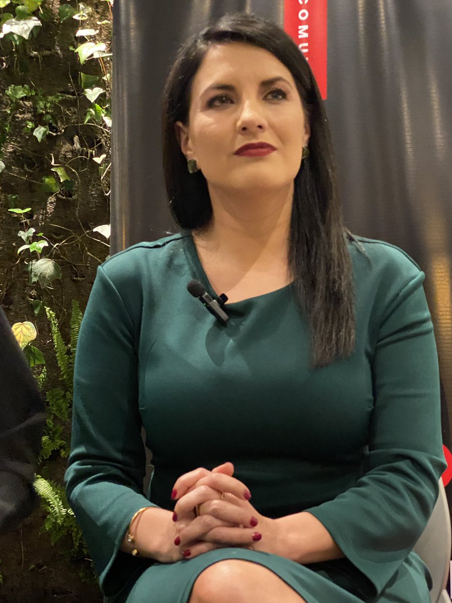 Alejandra Onofa (@alejandra_onofa) on Twitter photo “Las mujeres trabajamos 31 horas adicionales a la semana en tareas del hogar, mientras que los hombres solo 11” <a href="/isacarmigniani/">M.Isabel Carmigniani</a> “Las mujeres trabajamos 31 horas adicionales a la semana en tareas del hogar, mientras que los hombres solo 11” <a href="/isacarmigniani/">M.Isabel Carmigniani</a>