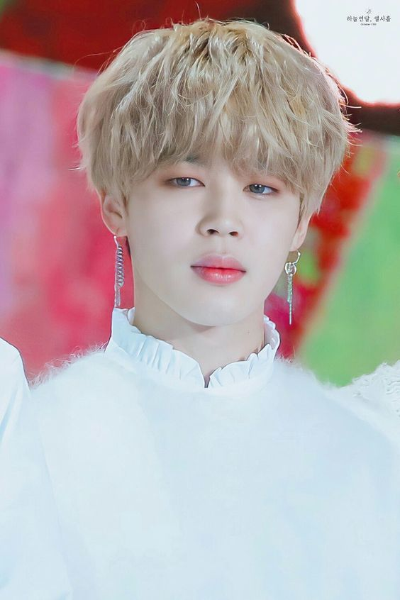 npomvtt's tweet photo. TOP30 LOIROS MAIS ICÔNICOS DO KPOP

🥈 02. Jimin - BTS https://t.co/klsWMwpkMc