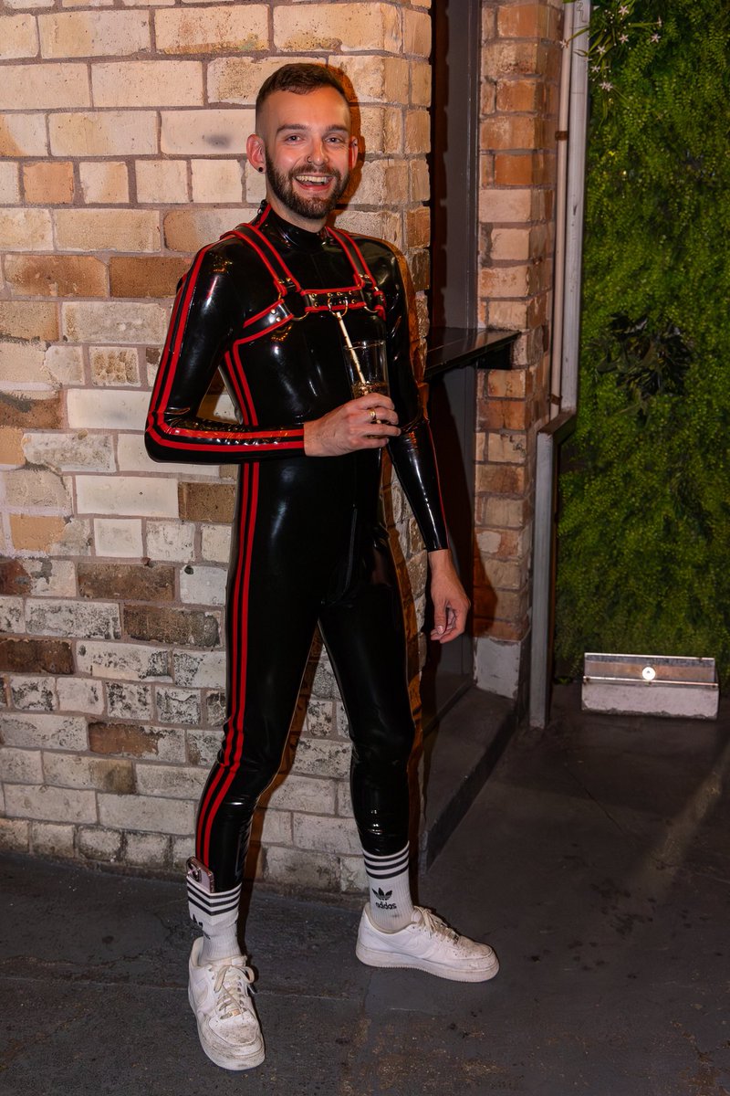 Happy to be shinyyy ✨🖤❤️✨