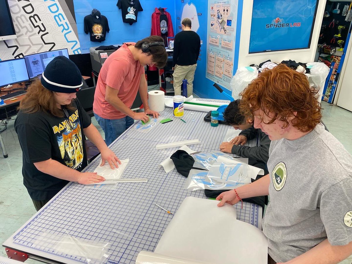 Our lab is in full production mode as we are prepping to print, transfer, and press 45 hoodies for our track team! Big shout out to @coach.tvo for believing in our lab and continuing to send us orders.
#vphs #vphsgraphics #villaparkhighschool #graphicdesign