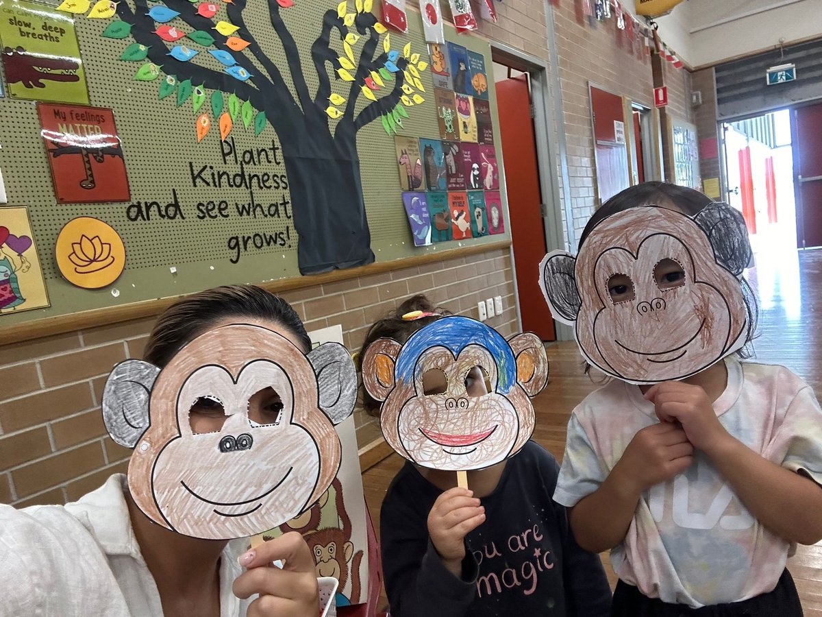 Another successful Playgroup session here at Fairvale, happy to see more families from our community attend this weekToday we read the book ‘5 little monkeys’ we then made a cheeky monkey mask and even got to sing the song’ so proud. Looking forward to next week @fairvaleps 🖍️🐵