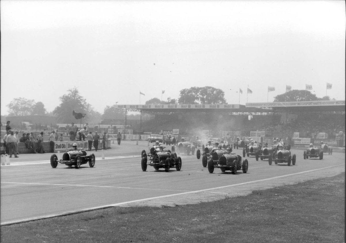 thevscc's tweet image. Same circuit, different century.

#vscc #silverstone #silverstonespringstart