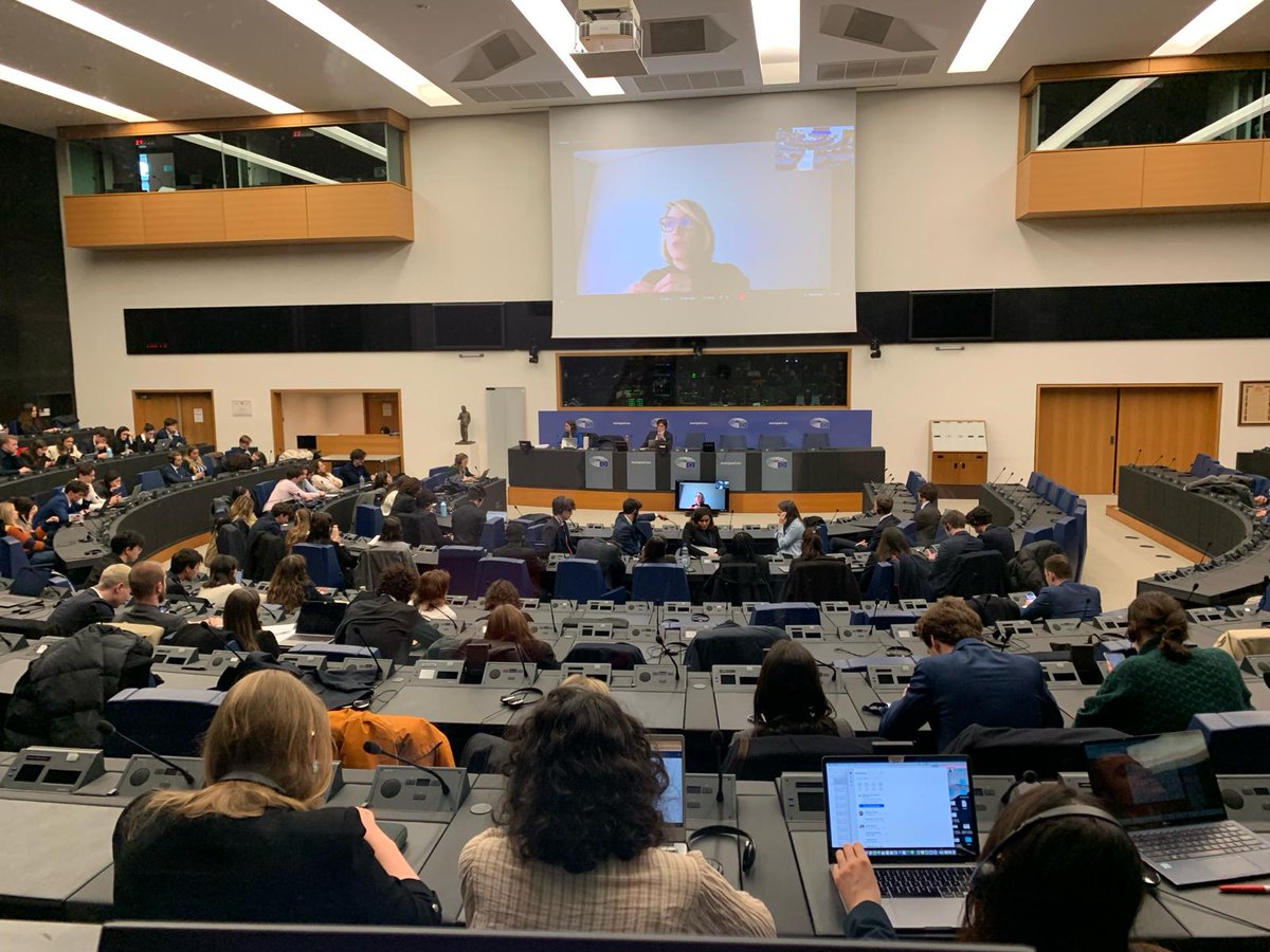 Du 6 au 7 mars, le Parlement européen à #Strasbourg a le plaisir d'accueillir les 1250 étudiants en master de l'<a href="/ESCP_bs/">ESCP Business School</a> issus de cinq campus européens, pour le programme #DesigningEurope2024 dont le thème est le #PacteVert pour l’Europe.