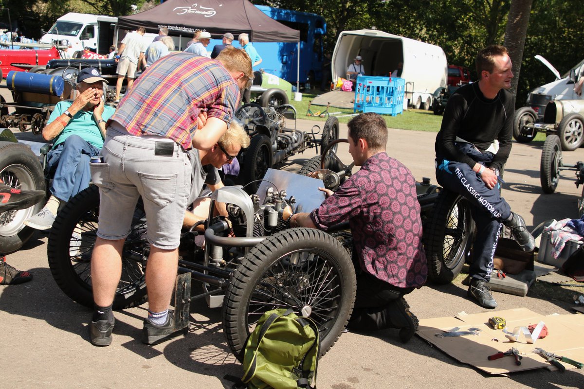 A welcome sight!

📸Phil Jones

#vscc #vintagecarfettling #membershelpingmembers