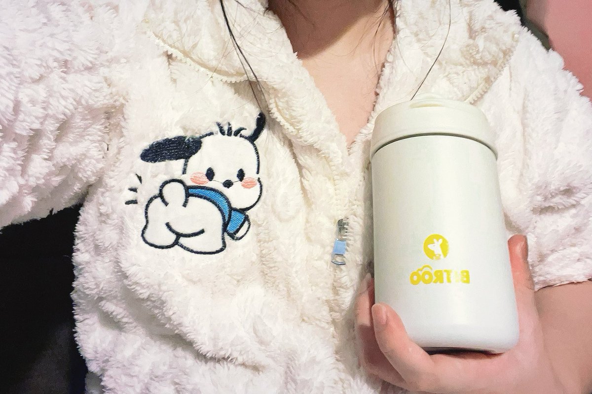 Lvylu3's tweet image. 🦘

跟我一起念
B I T R O O #Bitroo  

这车载行李箱
杠杠实用~🤙🤙🤙
@BitrooCN @BitrooOfficial 
#BTC #Giveaway #挖矿