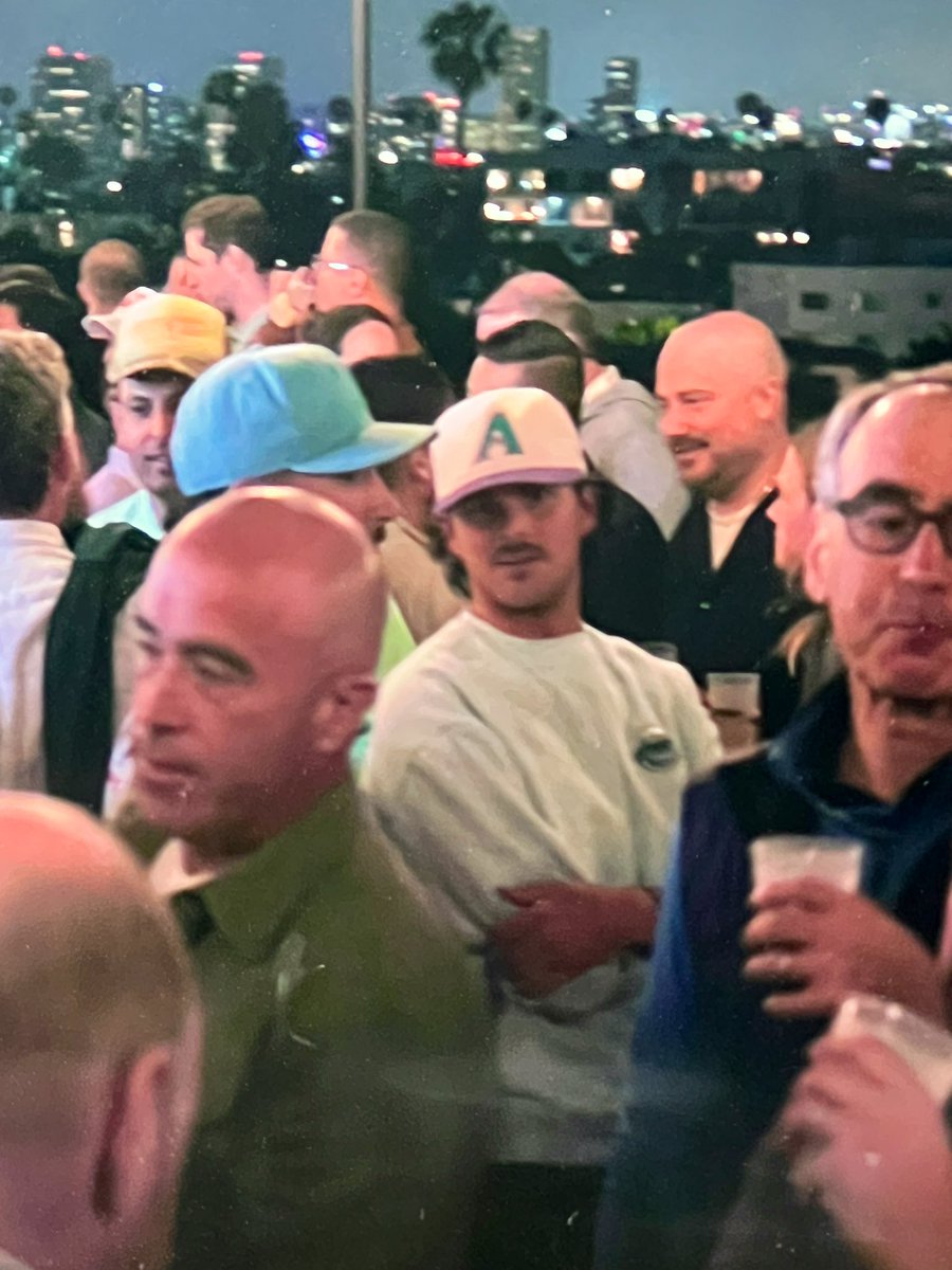 Nick & Cam tweet media