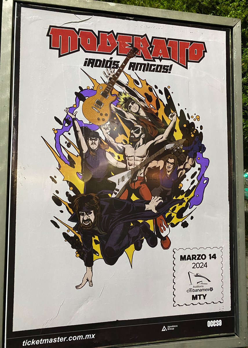 dxashura's tweet image. Buenos días mis muchachones consentidos @ruleiro @eltalcha miren nomás qué bonito poster me encontré acá en Monterrey   #PoderosoIncreible