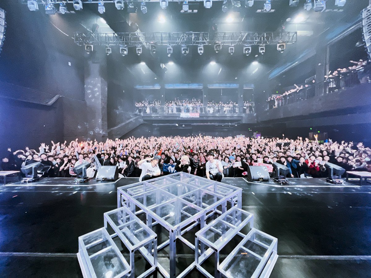 RRReol's tweet photo. Reol ASIA TOUR "UNBOX"
in 上海 Shanghai #雷宝黑匣子

はじまりの地・上海！みんなの表情が、声が、姿が煌めいていました　ずっと待っていてくれてどうもありがとう　わたしが届けたかった音楽の宛先が見れた　我们度过了最美好的夜晚🌙

UNBOX、谢谢你们
NEXT FLIGHT TO 北京🛫 https://t.co/jIL6KJ0fRt