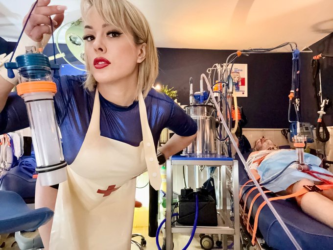 Milked by the naughtiest of nurses&hellip;  🍑💦👩&zwj;⚕️  #GenFMilker @Enfettered8   Patient: @berlin_gregory https://t<a href="/tag/genfmilker"class="tags">#GenFMilker</a>