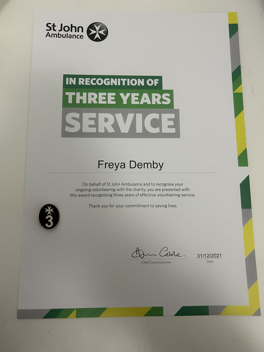 really enjoyed my Emergency Responder course at the weekend - some great opportunities to go over old skills and learn new ones too! and to top it off i was presented with my 3 year service certificate at the end of the course!