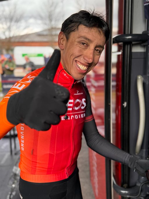 Egan Bernal smiling to the camera doing a thumbs up.