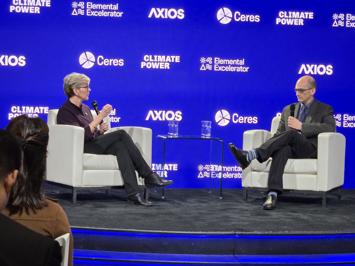 mariaepayan's tweet photo. .@SecGranholm speaking at @axios State of Play : Clean Energy’s Investment Boom https://t.co/QOg2ZYu1Ly