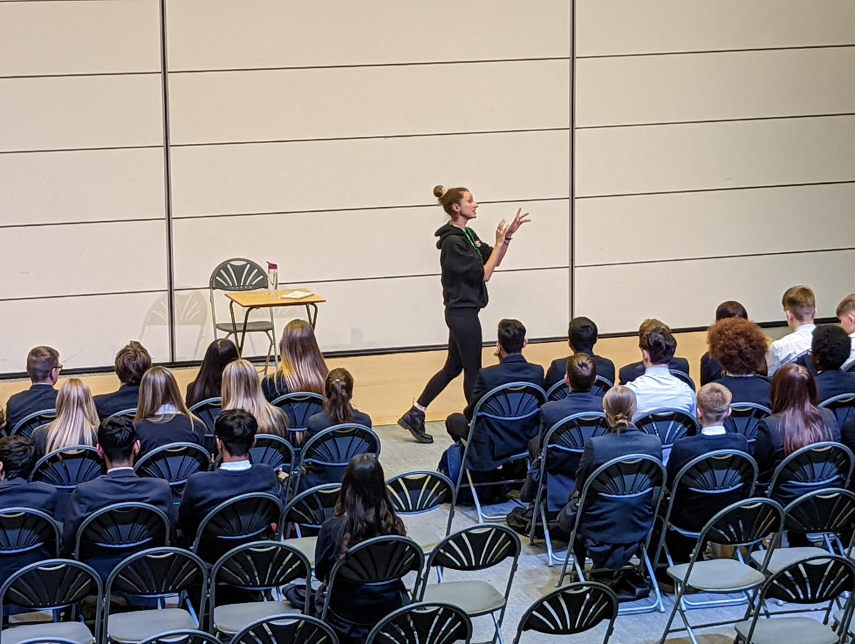 Today, @OddArtsUK delivered a powerful production on radicalization and extremism, highlighting internet dangers, echo chambers, and support strategies. Students even stepped into roles, enhancing the experience! 🎭🎬 #RadicalizationAwareness