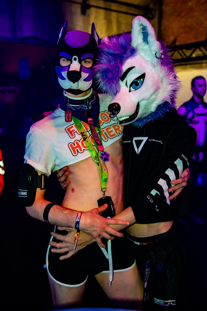 Also met a lot of new amazing people on #darklands24 It was an amazing time to meet them and talk and enjoy the times we had <3 @PupMuli @PupKaiser @Purple_Pawsky @Dokuta_Woof @roofboof_AD Some photos taken by @Samauth
