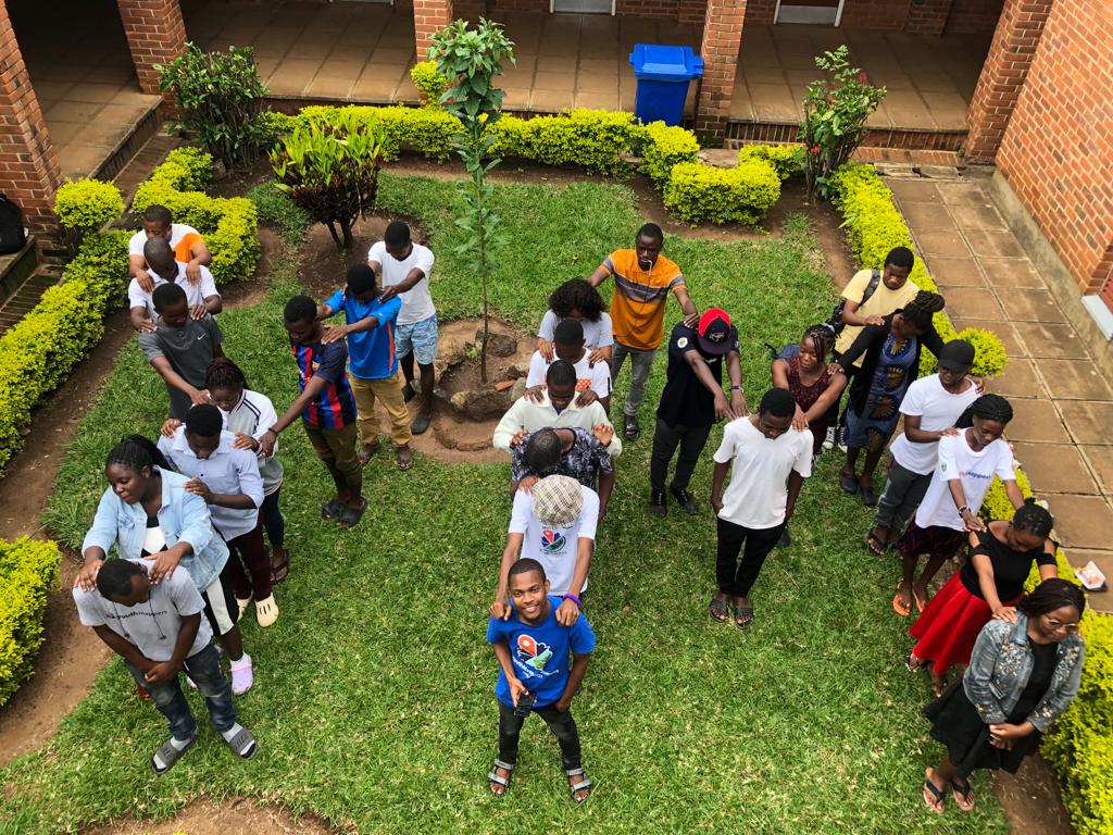 openmapping_esa's tweet image. Congratulations to the University of Malawi YouthMappers!
Their recent #SpatialCities Mapathon was a resounding success, contributing 12,600 buildings. This incredible effort will significantly enhance the #openmap
#SpatialPeopleNetwork