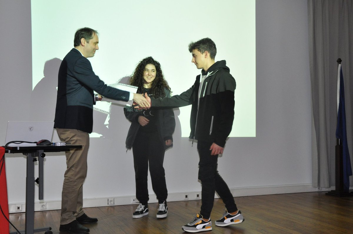 A Escola está de festividade! 🥳 Estamos a preparar a celebración do noso patrón, unha data sinalada e de moito arraigo entre os enxeñeiros industriais 😉

+ información ➡️ eei.uvigo.es/gl/acto-celebr…

<a href="/uvigomotorsport/">UVigo Motorsport</a>
<a href="/uvigospacelab/">UVigo SpaceLab</a> 
<a href="/cesuvigo/">Clean Energy Ship UVigo</a>
#eeiuvigo #venaindustriais #SempreUvigo