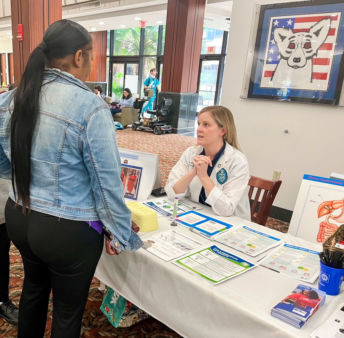 Kelly Quinn, NP, with Tulane Doctors Bariatric, visited @EJHospital earlier this week to promote awareness of World Obesity Day, which kicked off #ObesityCareWeek! We love seeing our team engage with the community & educate them on important information to improve public health!