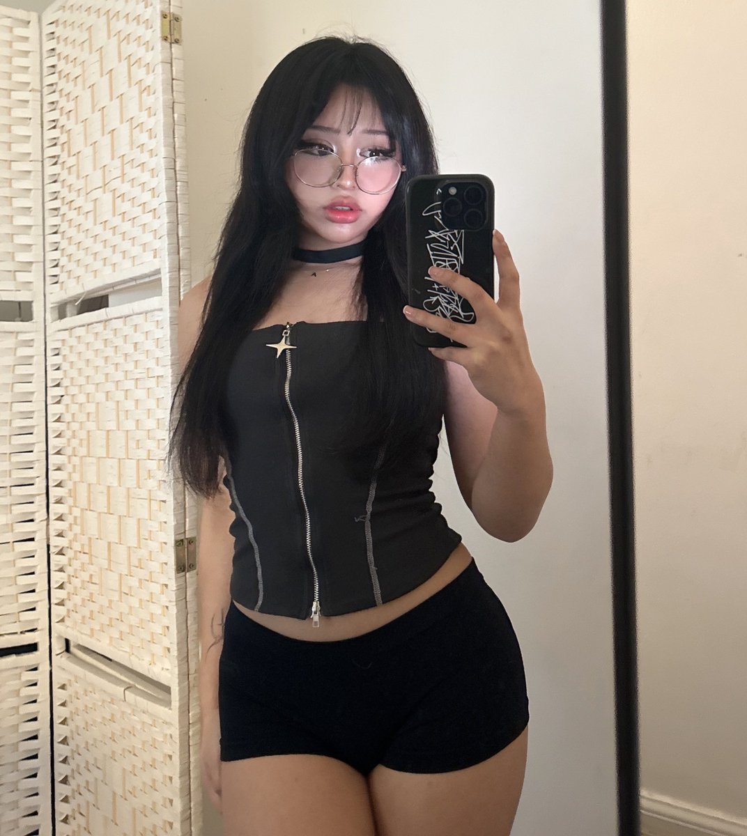 new act new me ! twitch.tv/ashlyne