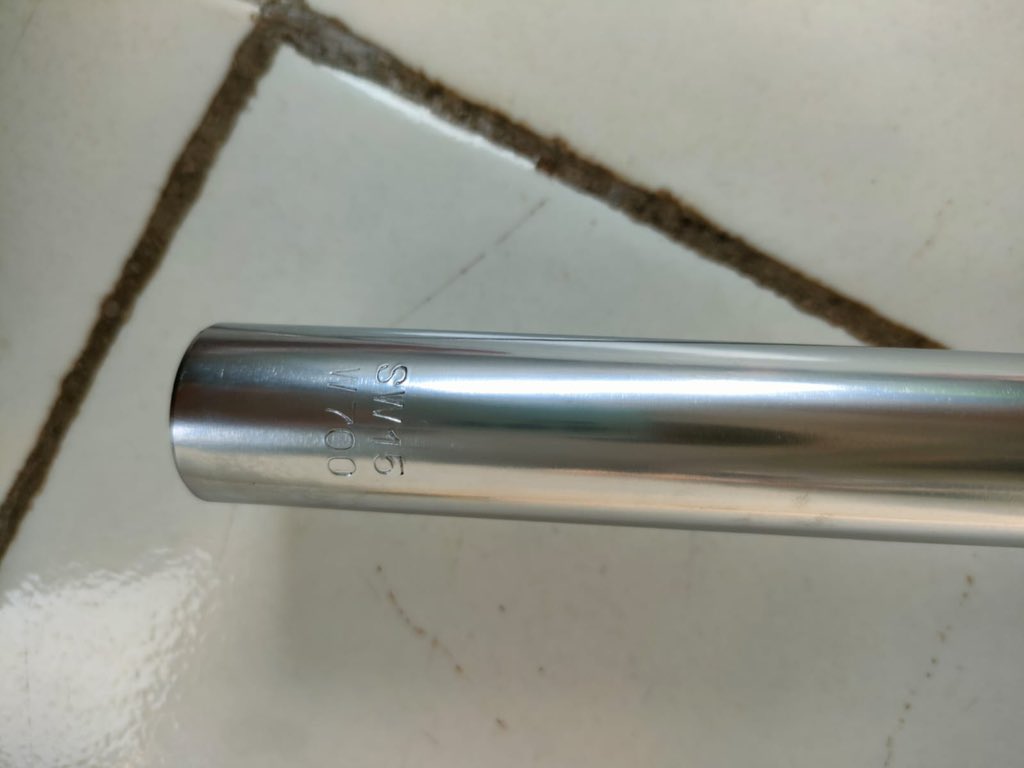 UP_Bike_'s tweet photo. WTS SimWorks by Nitto Mowmow CrMo Bar clamp Non OS (Clamp 25.4mm) Width 700mm

IDR 1.350.000

Order/Negotiation
⬇️⬇️
DM / WA 089526709918

#fnfjb https://t.co/DkXF6UQHHt