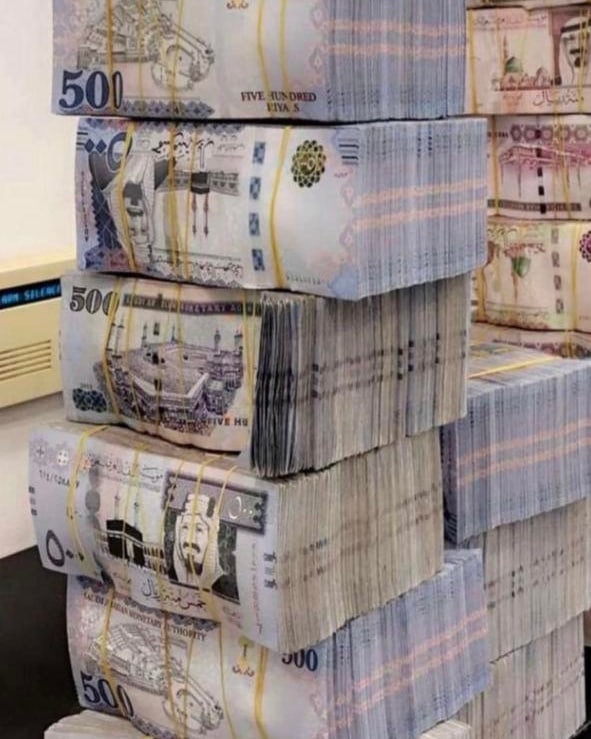 لقد تم إختيارك  من مشروع الوليد_للإنسانية لتقديم المساعدات المالية للمستفيدين تقديم منح بمبلغ 250,000 ﷼. اوسيارة لكزس 
كل ما عليك فقط👇
١-رتويت 🔃🔃
٢-تابعني 
٣-تغريد ب (تم)🇸🇦
٤-ارسل إسمك الكامل ورقمك في الخاص📩