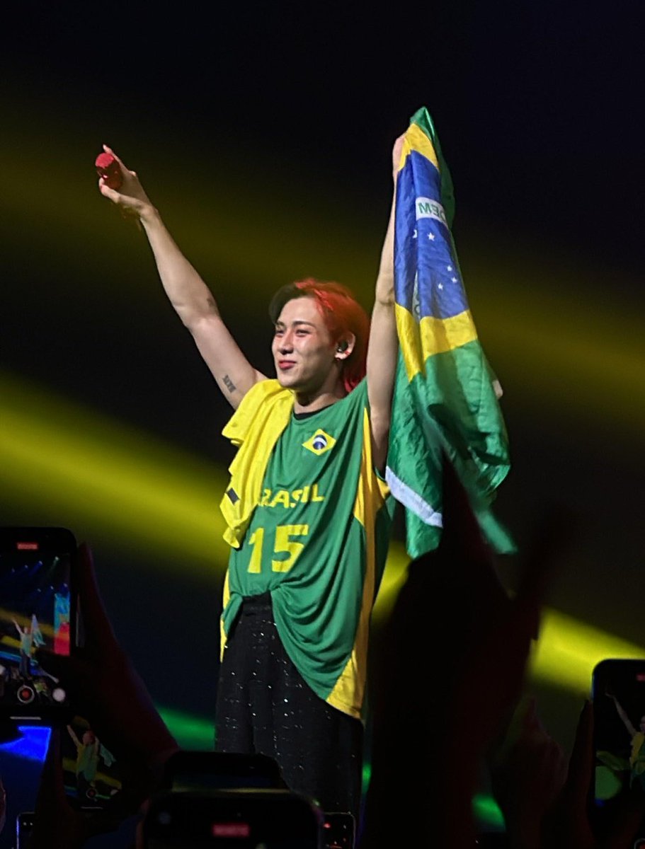 moondzzy's tweet photo. [🇧🇷] Pérolas do BamBam no Brasil - a thread

#BamBaminBrazil #BamBam  #BamBam_TOUR_AREA52 #뱀뱀 https://t.co/FCUwvPbqRt