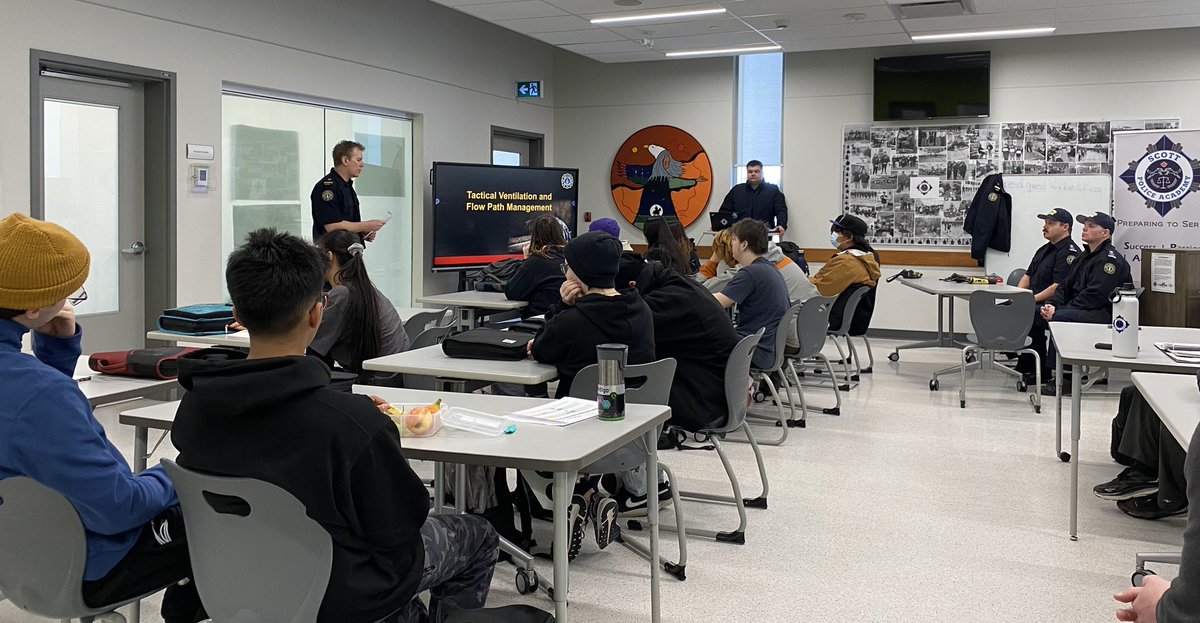 Regina_Fire's tweet image. Fire Science Education today at Scott Police Academy! Thank you Cpt. Dundas and crew! #SPA #YQR