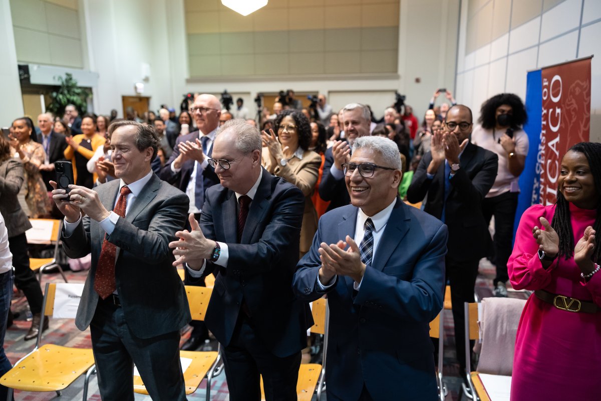 Mayor Brandon Johnson tweet media