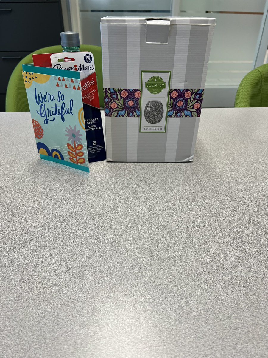 Try to keep a work anniversary quiet and your team surprises you with a card that makes me cry and a thoughtful gift.  Team Amherst is the best #TDversary @DylanTufford_TD <a href="/StephTennant26/">Steph Tennant</a>