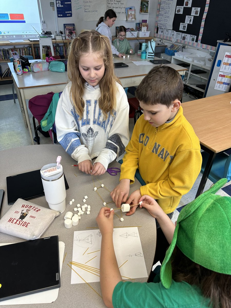 Karena Thompson tweet media