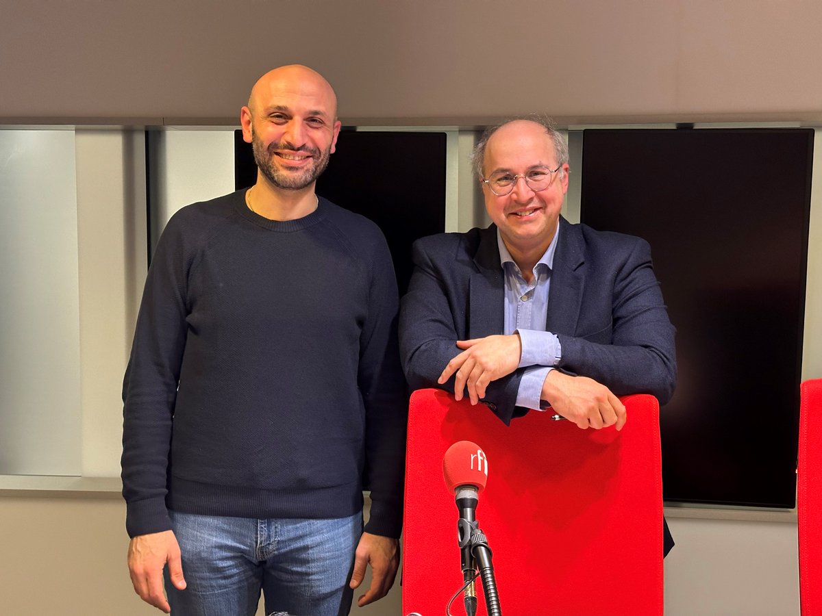 Le clarinettiste Mohamed Najem revient avec un nouvel album « Jaffa Blossom » situé au carrefour de trois cultures musicales : la musique orientale, la musique classique et le jazz. Il était aujourd'hui l'invité de @JFCadet_RFI sur <a href="/RFI/">RFI</a>.