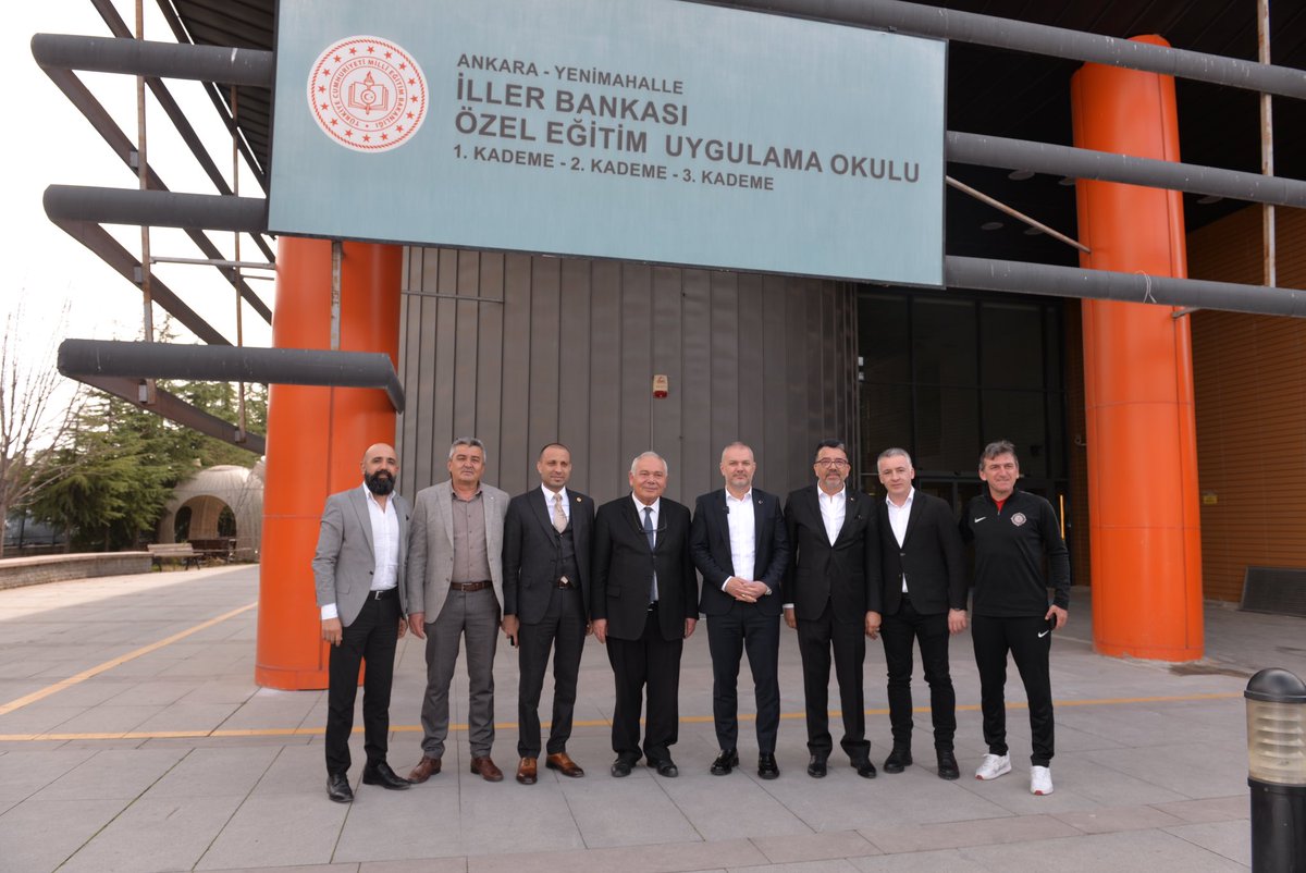 İller Bankası Özel Eğitim Uygulama Okulu’nda engelli çocuklarımız ve aileleriyle buluştuk, yeni dönemde gerçekleştirmeyi planladığımız projelerimizi anlattık.

Özel çocuklarımızın ve ailelerinin, yüzünü güldürecek projelerimizle geliyoruz!

#YenimahalleninYeniÇağı