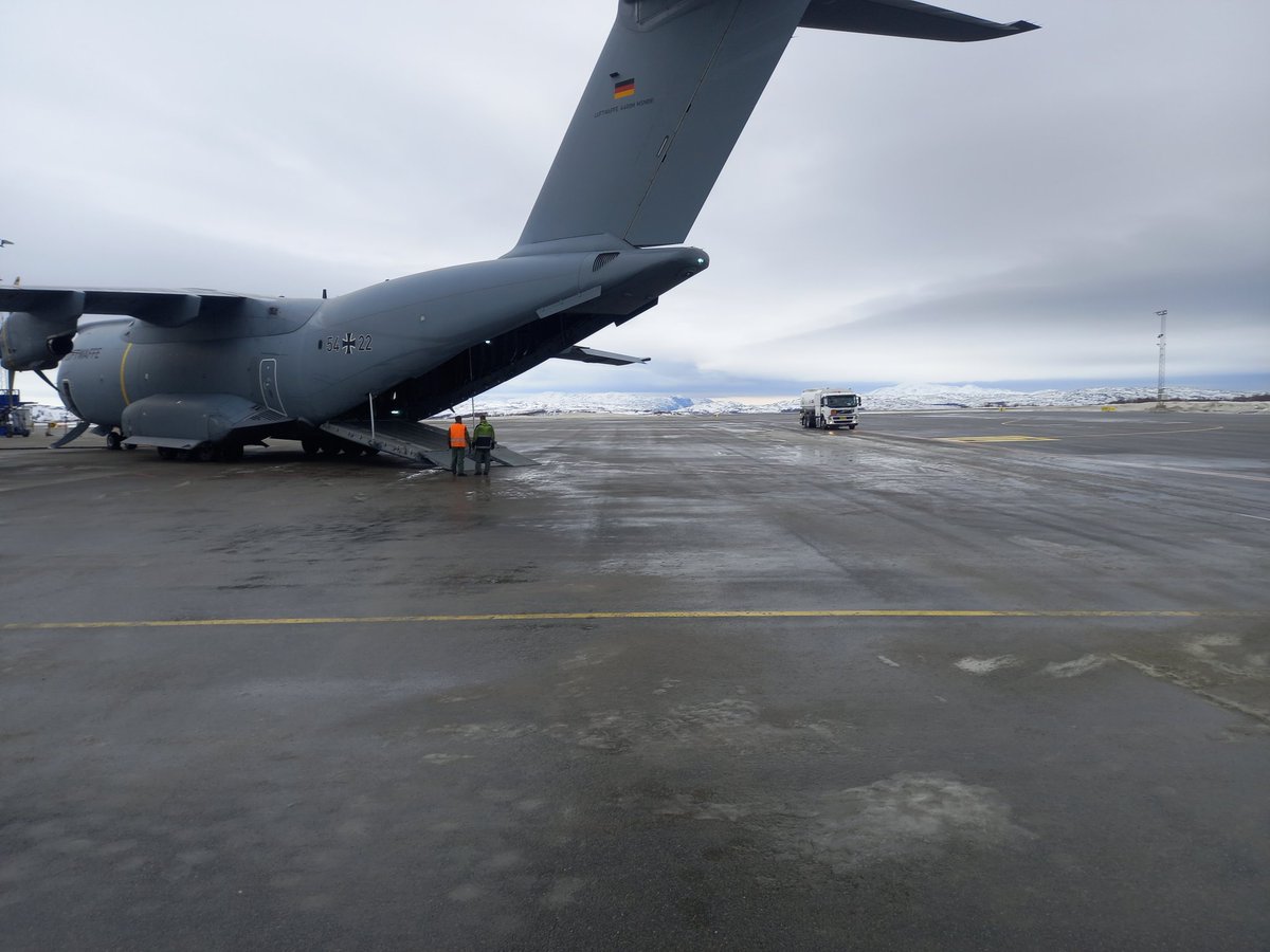 Der ganz hohe Norden von Norwegen. Verteidigungsminister Boris #Pistorius ist in Kirkenes gelandet. Jetzt geht es in Richtung russischer Grenze