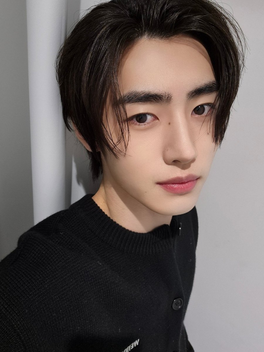 byeol_ice's tweet photo. 240306 위버스 #성훈 #SUNGHOON (1/2) 

🍙: 🖤 https://t.co/dwkj9CRbYG