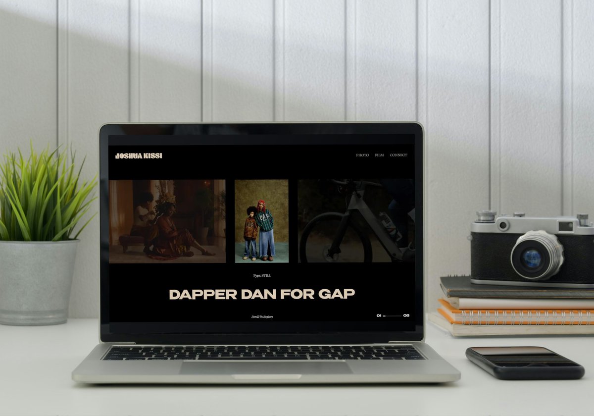 BlogDuWebdesign's tweet image. Brillez en ligne par votre talent ✨

Vous cherchez l&apos;inspiration pour votre #portfolio de #photographe ? Voici quelques exemples pour présenter votre travail de manière créative.

Rendez-vous sur notre blog pour une sélection exclusive de 15 portfolios qui vont vous inspirer.