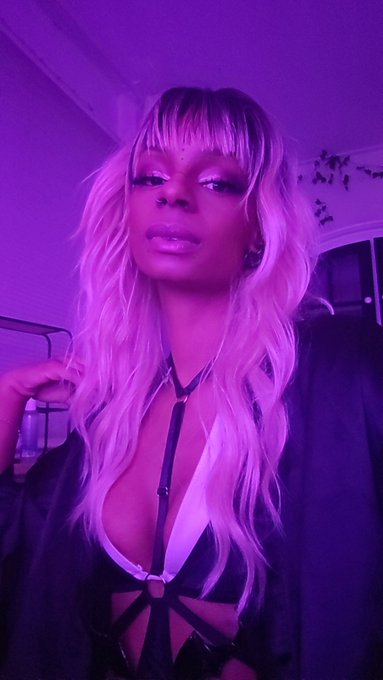 Looking down on you, not once breaking eye contact because I've trained you better than that. On your<a href="/tag/ebonygoddess"class="tags"><span>#ebonygoddess</span></a><a href="/tag/paypig"class="tags"><span>#paypig</span></a><a href="/tag/humanatm"class="tags"><span>#humanatm</span></a><a href="/tag/finsub"class="tags"><span>#finsub</span></a><a href="/tag/findomnl"class="tags"><span>#findomnl</span></a>