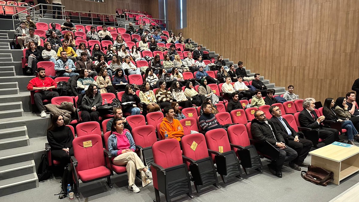4 Mart Pazartesi günü gerçekleşmiş olan “Küreselleşme Bağlamında Kafkasya Gerçeği” konferansımız. Değerli konuşmacımız Prof. Dr. Ramazan Korkmaz’a ve katılım göstermiş olan, başta Prof. Dr. Mehmet Akif Okur olmak üzere herkese teşekkür ederiz.