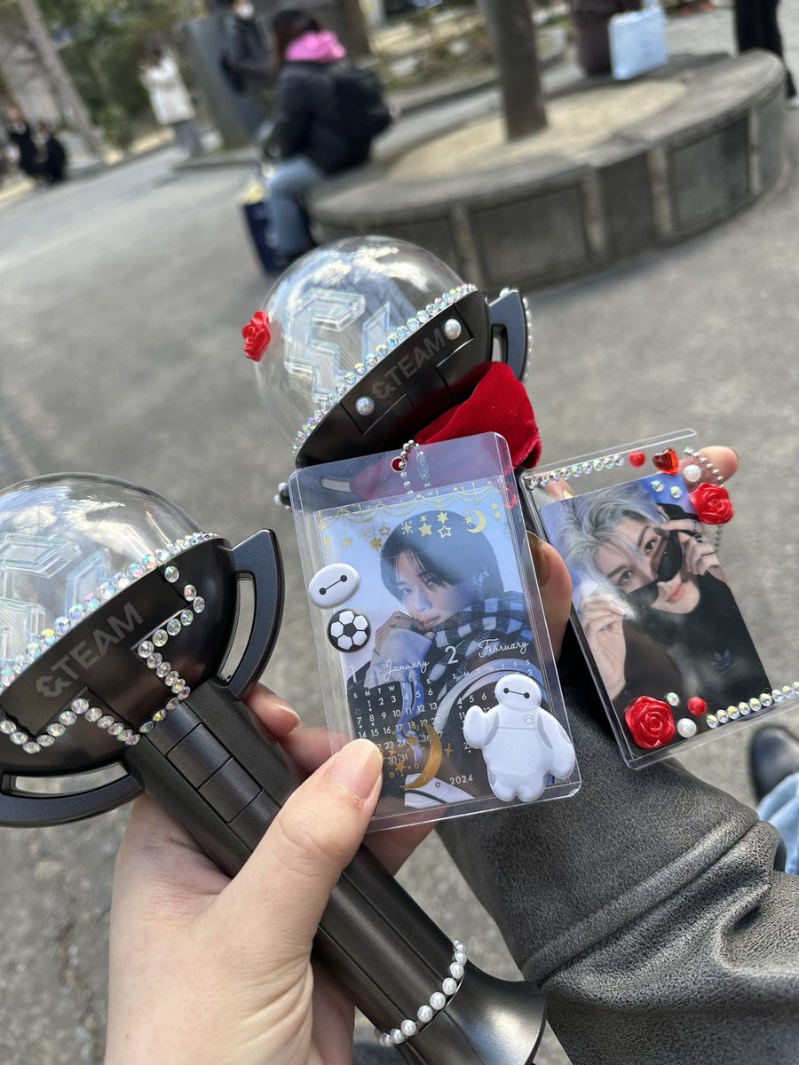 k_yanagi87's tweet photo. 完全にあげるの忘れてた大阪１日目のそれよ～
右と左に別れよって言ったのにケイくんとマキの隣を譲ろうとはしなかったせいで立ち位置の偏りが酷い https://t.co/XhxYGwdMNd