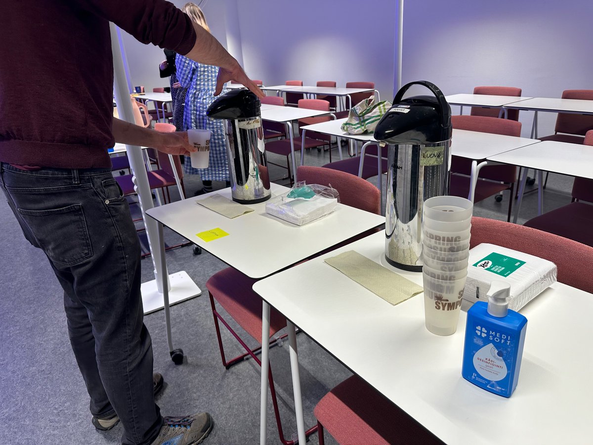 Wenfei Liao (@wenfeiliao) on Twitter photo So nice to see the vintage @SpringSymposium cups 2019 being used during the symposium this year 😎 The cups were designed for reuse ♻️😁 All those good memories organising the 2019 symposium come back to me 🥰 <a href="/talesofahouse/">A</a> <a href="/AinaBrias/">Aina Brias Guinart</a> <a href="/Marionswaters/">Marion S-W</a> #Kivikoski #Schulz So nice to see the vintage @SpringSymposium cups 2019 being used during the symposium this year 😎 The cups were designed for reuse ♻️😁 All those good memories organising the 2019 symposium come back to me 🥰 <a href="/talesofahouse/">A</a> <a href="/AinaBrias/">Aina Brias Guinart</a> <a href="/Marionswaters/">Marion S-W</a> #Kivikoski #Schulz