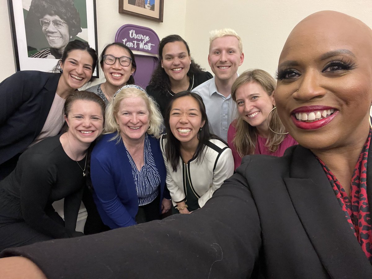 Grateful to @RepPressley for her steadfast support of reproductive health care (and the OBGYNs of @ACOGAction who provide it)-we will keep showing up until every person has access to safe and accessible care they need.