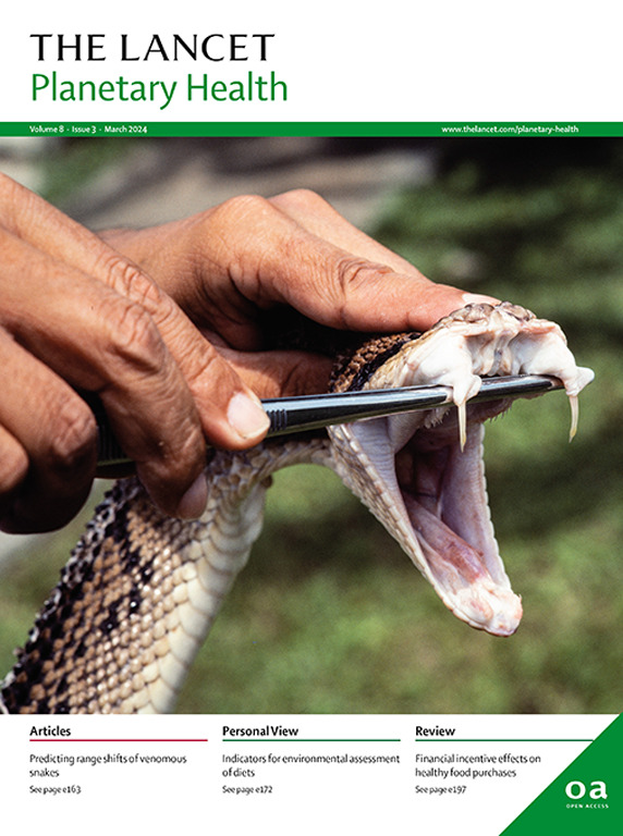 🐍 Climate change isn't just about rising temperatures - it's shifting  the homes of venomous snakes too! 🌍 Find out how these changes impact  YOU and biodiversity in this Twitter thread based on our new paper: thelancet.com/journals/lanpl…

 #ClimateChange #SnakeShifts