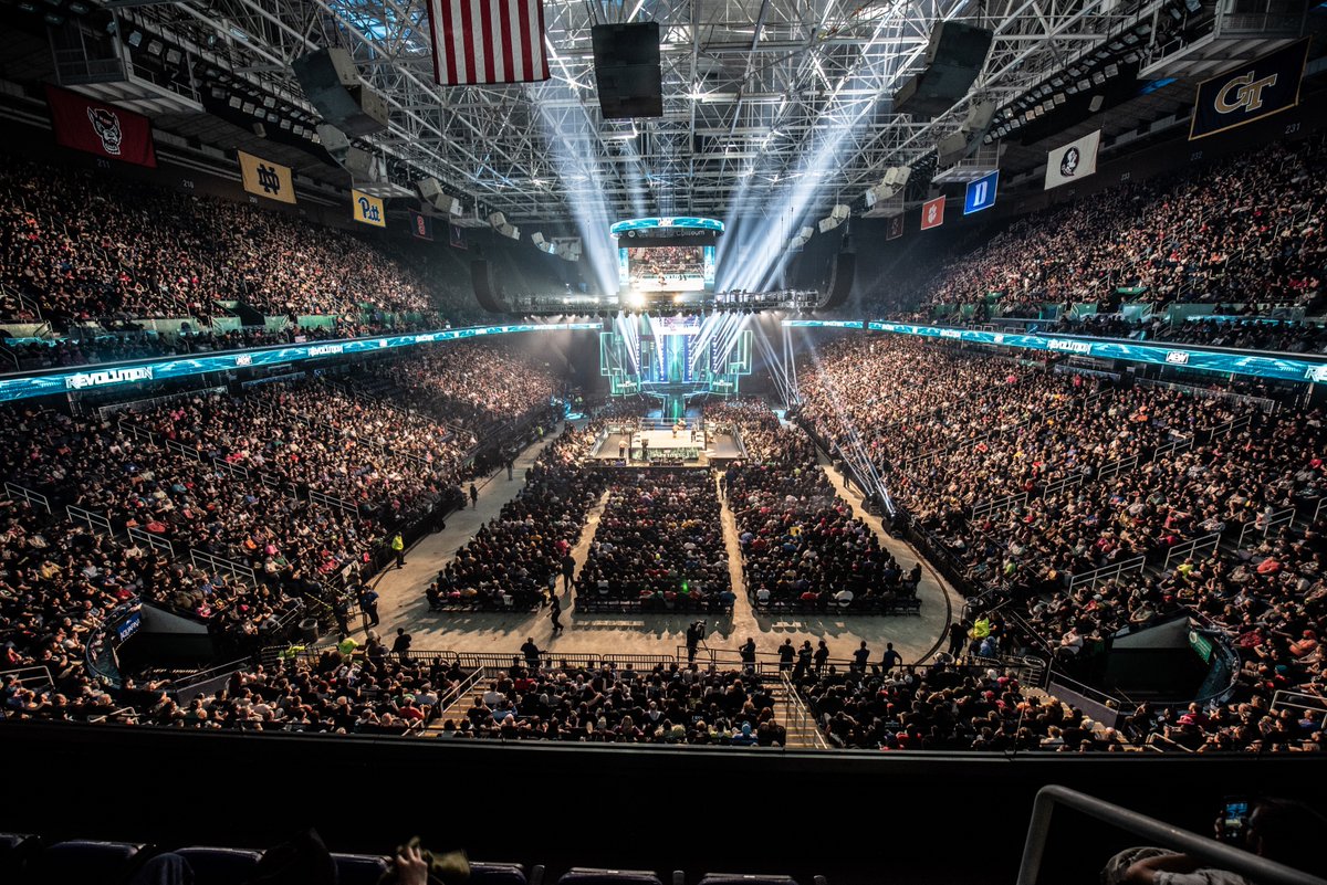 News: @oakviewgroup takes over management of @Gbocoliseum complex and @TangerCenter, tied to nine city-owned venues. They're busy: last weekend, 51,000-plus attended events across all facilities, inc. @AEW. OVG already runs the food at the complex.