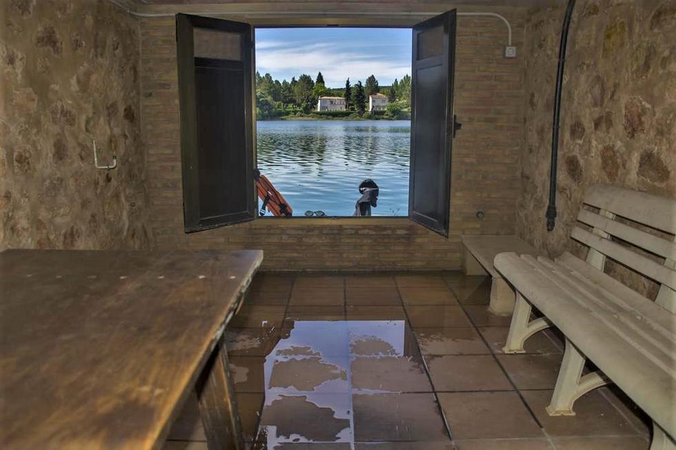 FotoAlquilercom's tweet photo. #Albacete ❤️Alquiler de #casarural en la laguna de San Pedro, que dispone de su propio #embarcadero🛶 y zona de baño privada🤩 además de #piscinaprivada y barbacoa.
https://t.co/V2hlvqAV83
#LagunasDeRuidera #AlbaceteCasaPiscina #LagunaDeSanPedro #Fotoalquiler https://t.co/ToW4EUDPUD