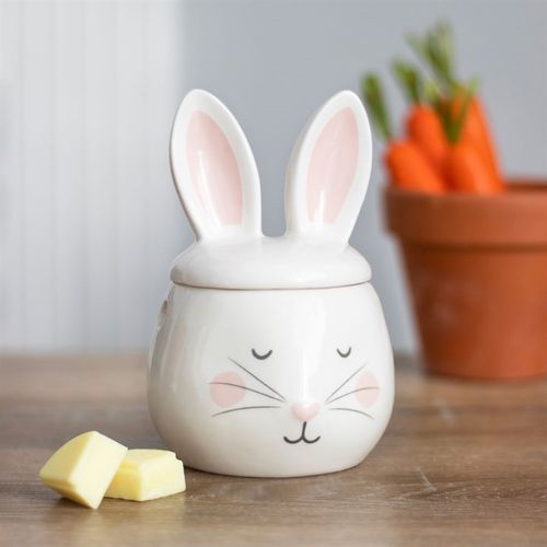 🐰🤍E A S T E R🤍🐰 It maybe Mother's Day this weekend, but no sooner is that over, we will be heading for the next occasion....Easter! 🐰 And so check out these newly added cuties! We just love this bunny oil burner here at Issy HQ, its the perfect adult Easter ornament!