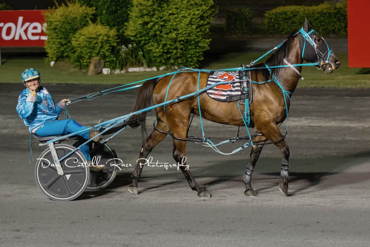Thumbs up from <a href="/joedy_whitaker/">Joedy Whitaker</a> as Elegant Grooves makes it 2 from 2 winning the last for the night <a href="/redcliffe_hrc/">Redcliffe Harness Racing Club</a>