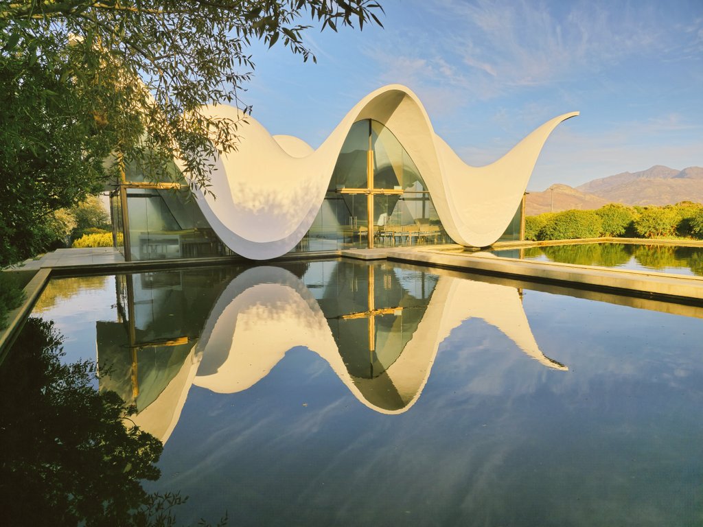 MrScottEddy's tweet image. This is the chapel at @BOSJESfarm, one of the most popular wedding destinations in South Africa. 🇿🇦