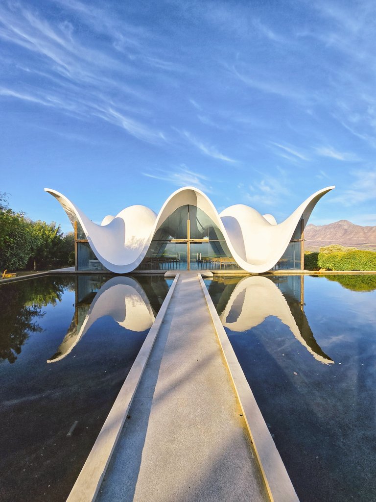 MrScottEddy's tweet image. This is the chapel at @BOSJESfarm, one of the most popular wedding destinations in South Africa. 🇿🇦