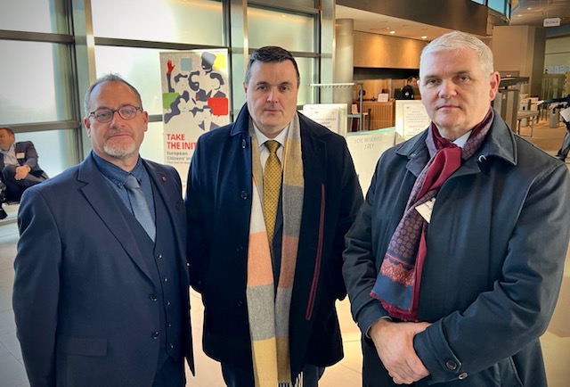 Our CEO <a href="/aodh_donnell/">Aodh O Donnell</a> is in Brussels today alongside Brendan Byrne, CEO of IFPEA <a href="/FishExporters/">Irish Fish Processors & Exporters Association</a> and Patrick Murphy, CEO of <a href="/ISWFPO/">Irish South and West</a> 
to meet with the Cabinet of the EU Commissioner for Environment, Oceans and Fisheries. #fishingmatters #irishfishing #EUfishing #fishingnews