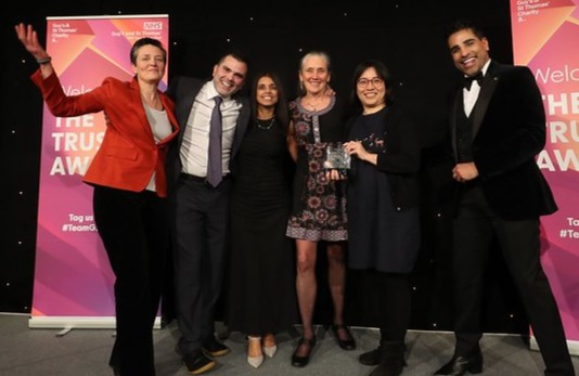 Our wonderful paediatric intensive care team and @STRS_Evelina are worthy winners of our 'Take Pride In What We Do' team award 🏆 Thank you for providing expert care to our sickest patients and their families.